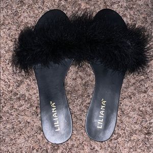 FURRY BLACK SLIPPERS